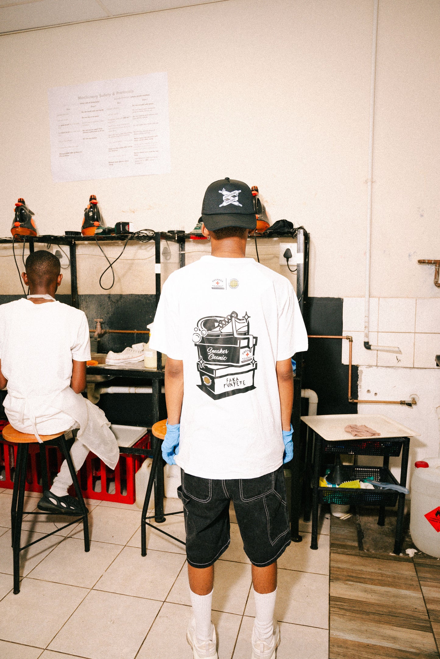 Sneaker Cleanic x Faka Punyete Mabox T-Shirt